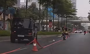 Hà Nội: Cụ ông tử vong sau va chạm với ô tô Mercedes G63