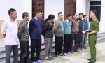 Lấy cớ đến chia buồn cùng gia đình có tang lễ để tổ chức đánh bạc