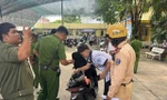 TPHCM: Kiểm tra vi phạm giao thông tại cổng trường, lộ nam sinh lớp 12 dùng ma túy