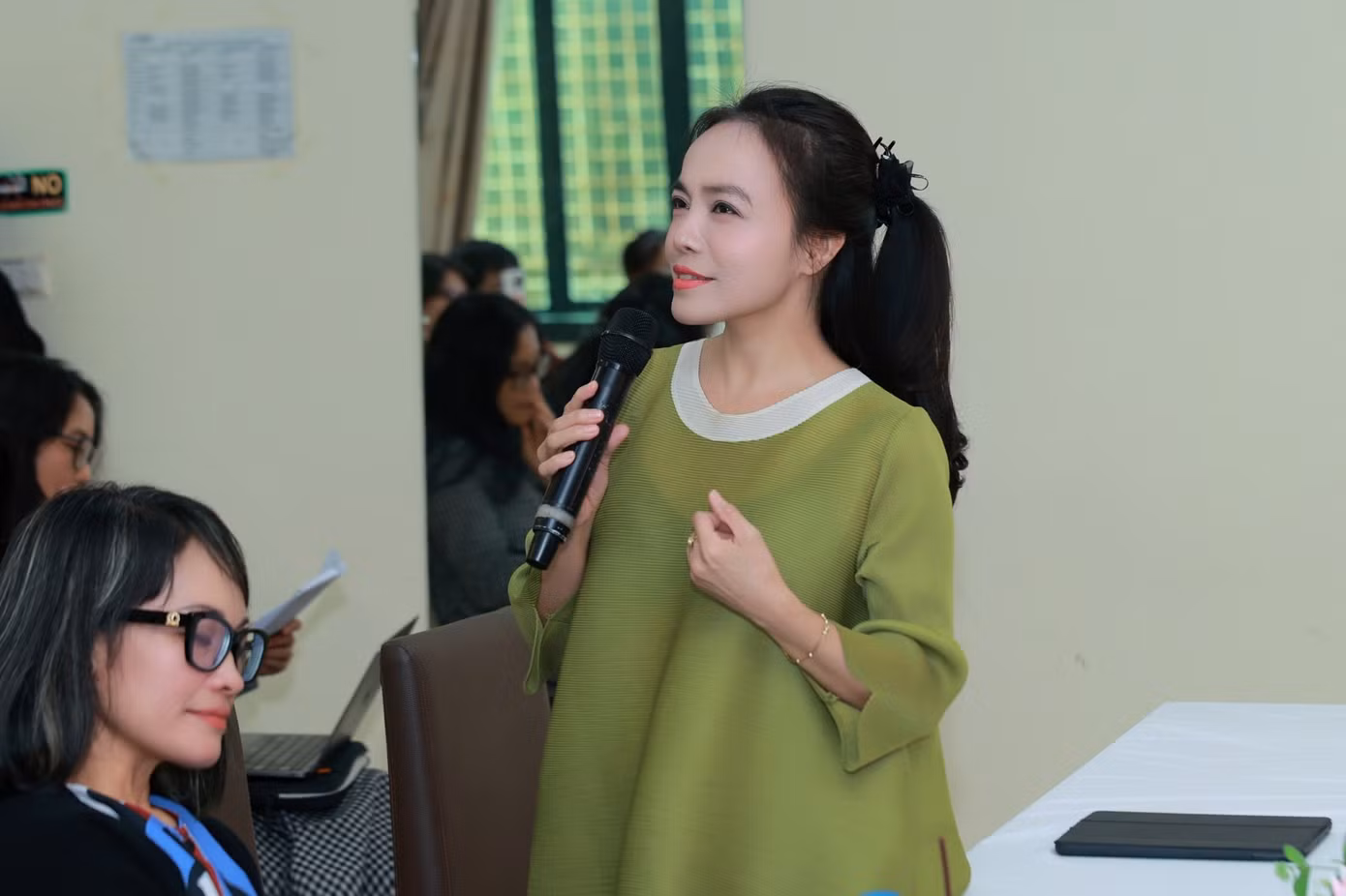 ca-si-lan-anh.jpg