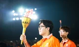 Phúc Lộc cầm đuốc trong Đại nhạc hội Chào tân sinh viên K19.