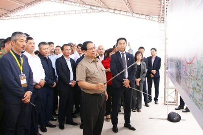 Thủ tướng Chính phủ Phạm Minh Chính kiểm tra tiến độ dự án Cảng hàng không quốc tế Gia Bình.