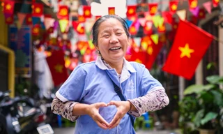 Gặp gỡ cô lao công Trường Đại học Hà Nội: người gốc Triều Tiên, từng đi dạy tiếng Nga, biết nhiều ngoại ngữ