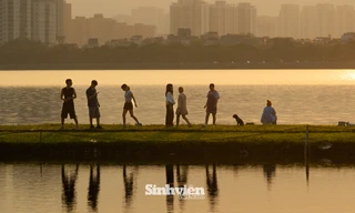 Con đường độc lạ mới xuất hiện tại Hồ Tây được giới trẻ săn tìm vì 'view' quá đẹp