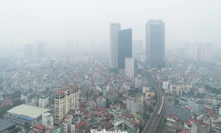 Hà Nội ô nhiễm không khí nặng, sinh viên kiến nghị được học online