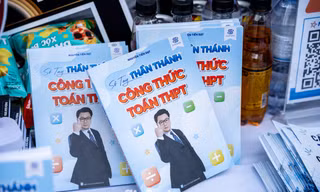 SSStudy 'ghi điểm' tại Ngày hội tuyển sinh với hàng loạt đầu sách tham khảo