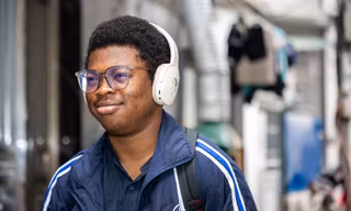 Nam sinh châu Phi du học tại Việt Nam: Sốc vì ai cũng ngủ trưa, là fan cứng của streamer Độ Mixi 