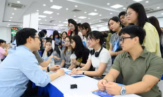 Nhiều bạn trẻ 'phông bạt' CV, doanh nghiệp thay đổi cách đánh giá năng lực ứng viên