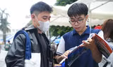 Thí sinh tìm hiểu thông tin tuyển sinh năm 2026Ảnh: Duy Phạm
