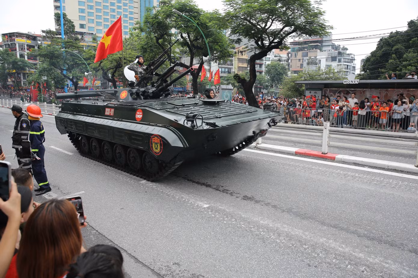xe-chien-dau-bo-binh-xcb-01-do-viet-nam-tu-nghien-cuu-phat-trien.jpg