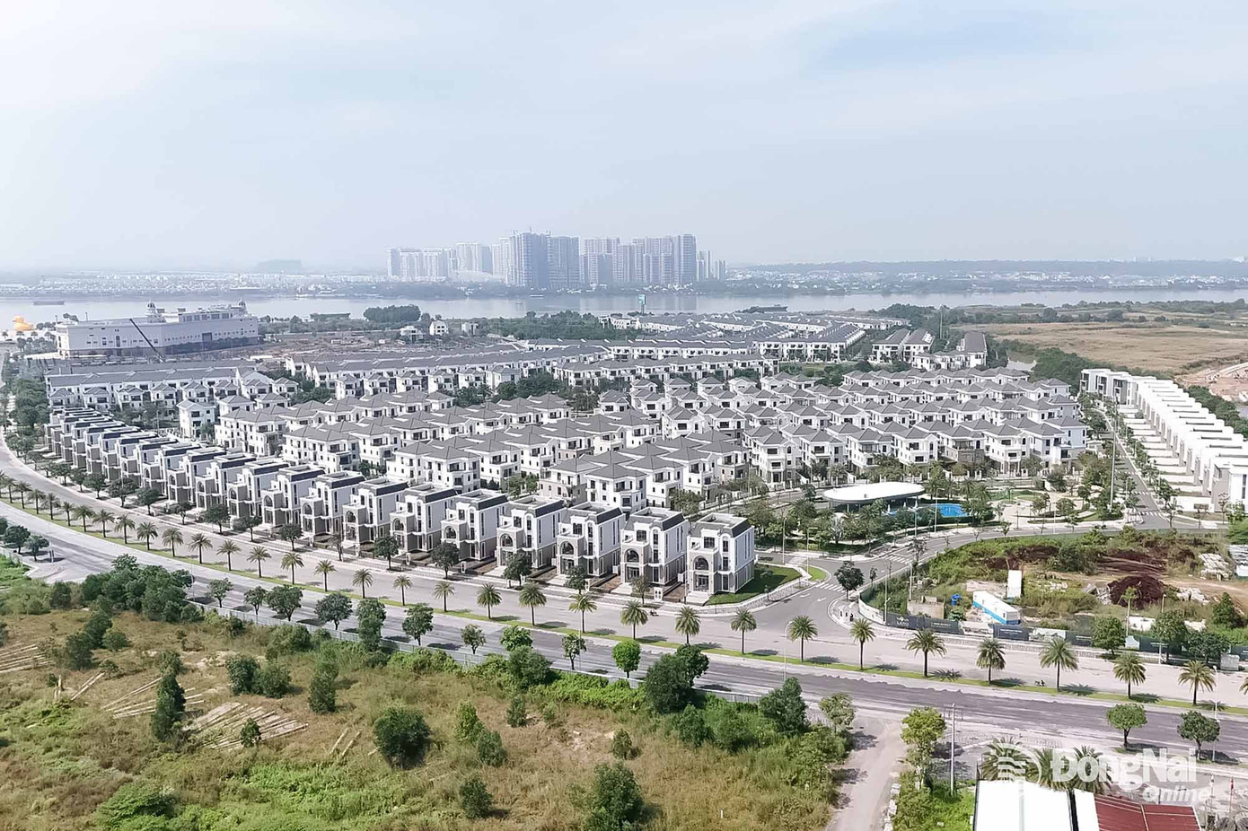 Đồng Nai phát triển hệ thống đô thị ven sông để khai thác tiềm năng phát triển khu vực hành lang sông Đồng Nai. Ảnh: Phạm Tùng