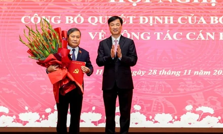 Bí thư Tỉnh ủy Quảng Ninh Vũ Đại Thắng làm Phó Bí thư Thành ủy Hà Nội
