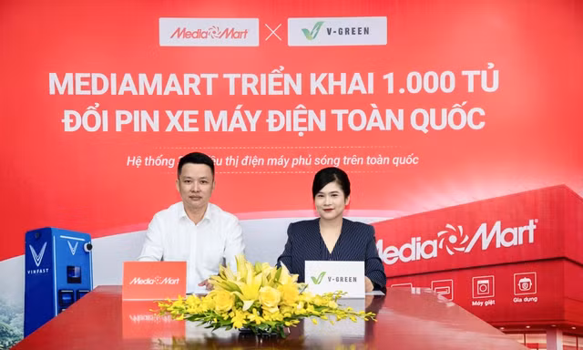 V-Green và Mediamart hợp tác triển khai 1.000 tủ đổi pin xe máy điện trong tháng 5/2026