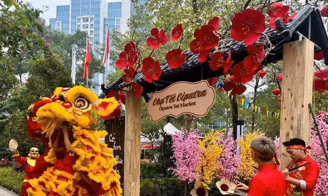 Chợ tết CIPUTRA 2026: Xuân truyền thống trong lòng đô thị quốc tế