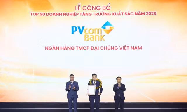 PVcomBank lần thứ 8 liên tiếp được vinh danh trong Bảng xếp hạng FAST500 