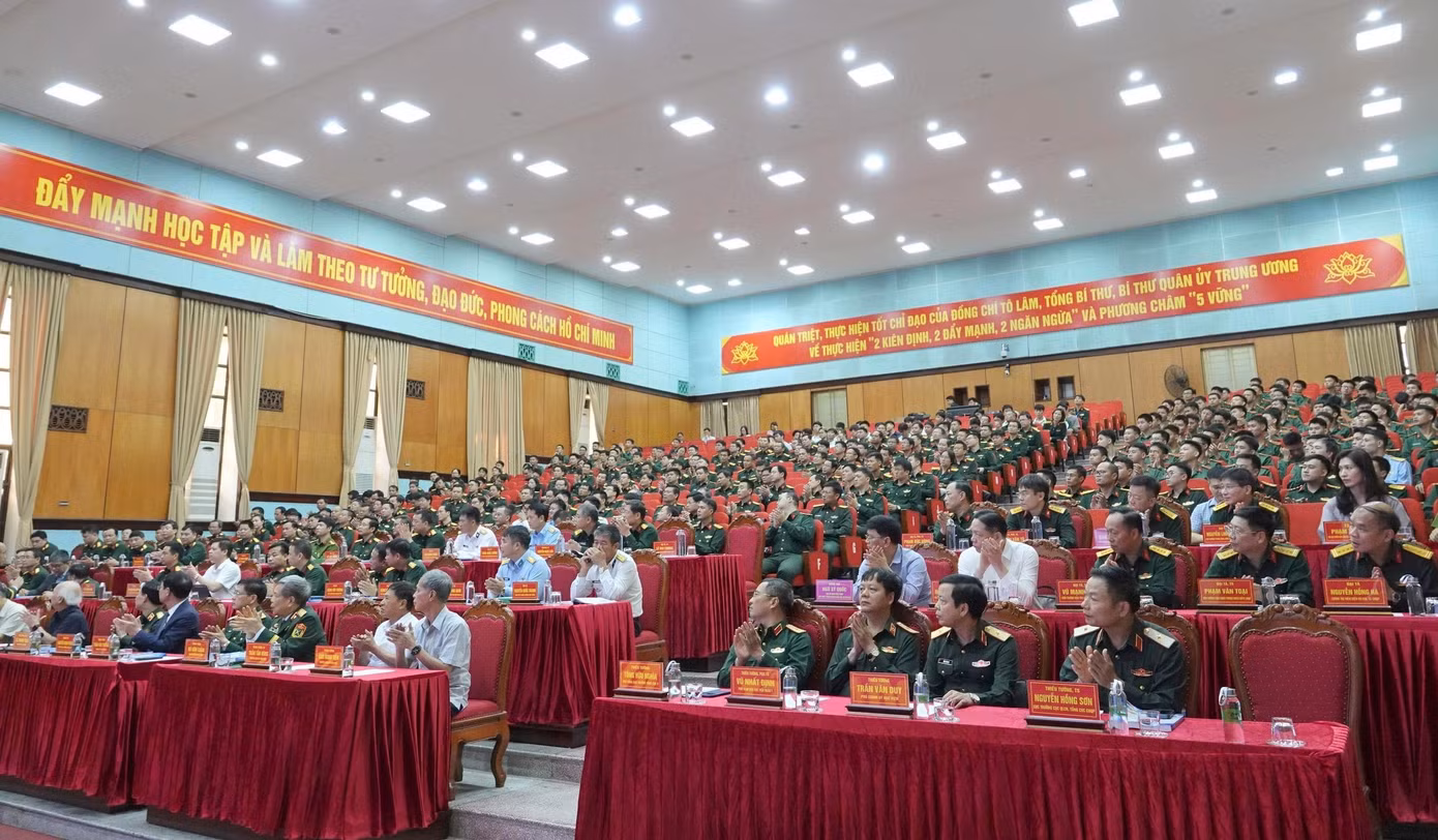 ktqs-9012.jpg