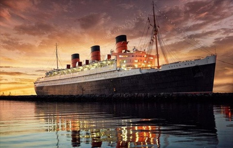 Khách sạn bên trong con tàu ma ám nổi tiếng nhất nước Mỹ