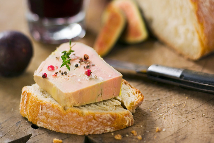 Sự thật đằng sau món gan ngỗng giá 200 USD một kg