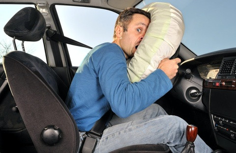 Túi khí trên ô tô có tác dụng gì?