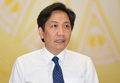 Trước việc bảo thủ của Sở Nội vụ và một số quận huyện, Thứ trưởng Bộ Nội vụ Trần Anh Tuấn đã phải nói: Làm sai thì nhận đi cho nó tiến bộ!