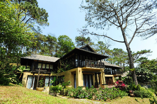 Nhiều căn biệt thự tại resort đã được cải tạo, đưa vào sử dụng. Ảnh: Giang Huy