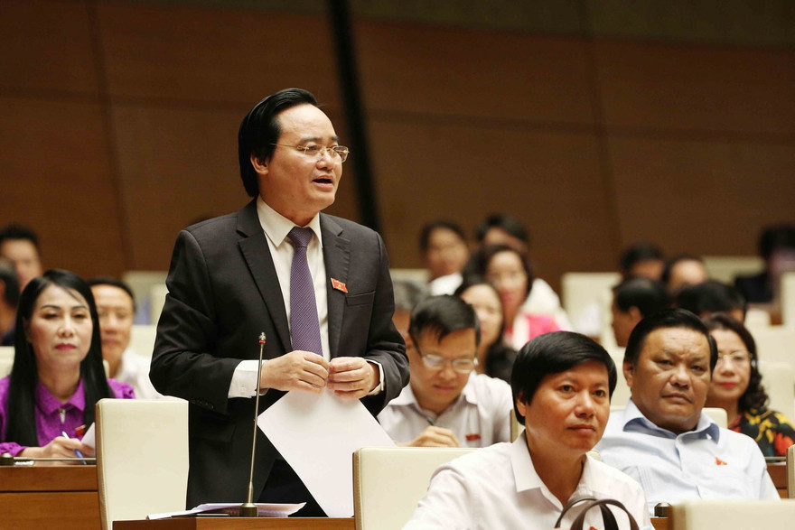 Sinh viên bán dâm 4 lần đuổi học: Bộ GD&ĐT kỷ luật 1 Vụ phó