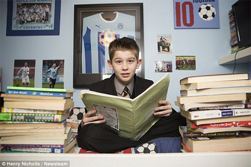 Thần đồng 11 tuổi Kian Hamer sở hữu số điểm IQ cao hơn cả thiên tài Einstein.