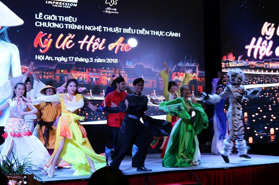 Hoạt cảnh tái hiện sự náo nhiệt của đời sống Hội An xưa 