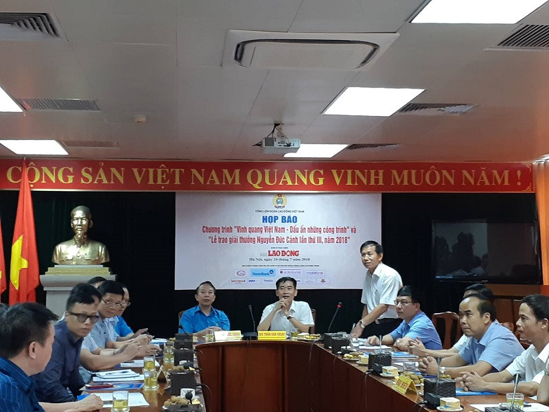 Họp báo về chương trình "Vinh quang Việt Nam"