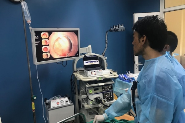 Viện K điều trị ung thư đại trực tràng bằng nội soi nhuộm màu
