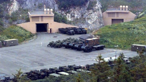 Bức ảnh chụp năm 1997 cho thấy lối vào hang quân sự Mỹ ở Na Uy. Ảnh: PressTV