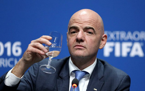 Ông Infantino muốn đặt bóng đá thành trung tâm. Ảnh: AFP.