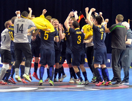 Niềm vui của các cầu thủ Australia sau khi giành vé vớt dự VCK World Cup