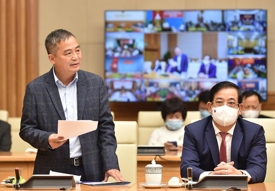 Bác sĩ Nguyễn Lân Hiếu, Giám đốc Bệnh viện Đại học Y Hà Nội, Giám đốc Bệnh viện Hồi sức cấp cứu Bình Dương phát biểu tại cuộc gặp mặt. (Ảnh: Nhật Minh)