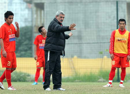 HLV Calisto từng giúp đội tuyển Việt Nam vô địch AFF Cup 2008