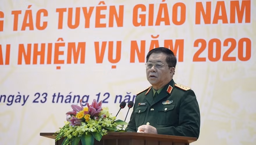 Thượng tướng Nguyễn Trọng Nghĩa, Phó Chủ nhiệm Tổng cục Chính trị Quân đội Nhân dân Việt Nam.