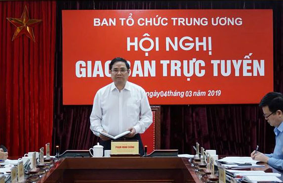 Ông Phạm Minh Chín phát biểu tại cuộc họp giao ban