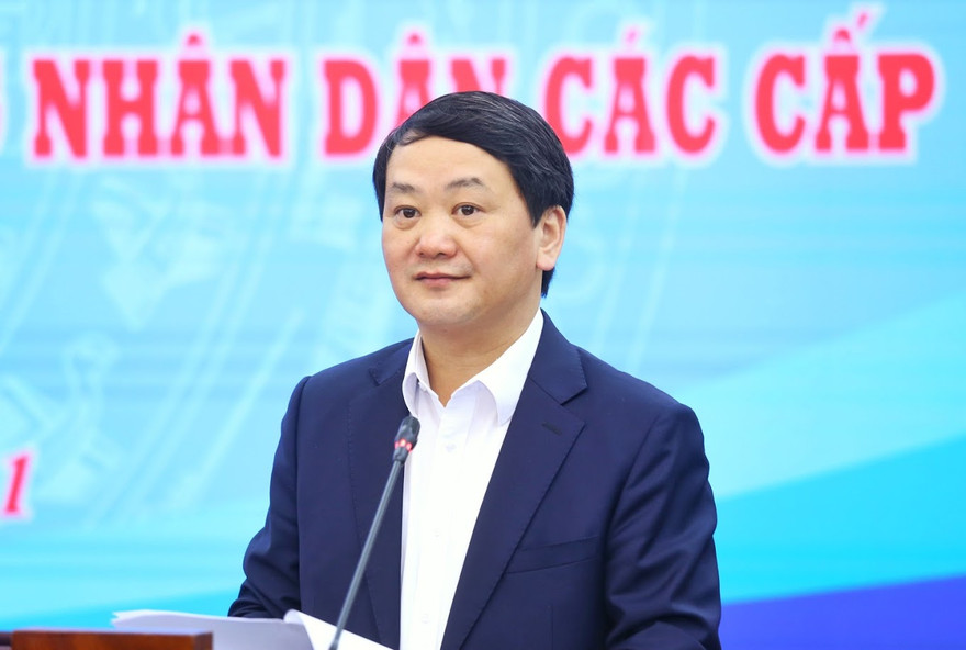 Phó Chủ tịch Uỷ ban T.Ư MTTQ Việt Nam Hầu A Lềnh