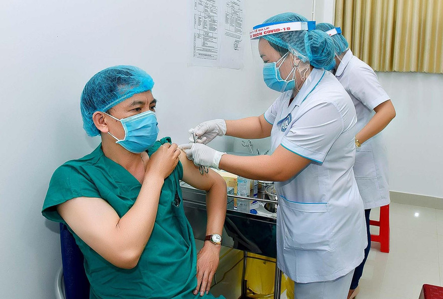 Bổ sung 1.237 tỷ đồng để mua và tiêm vắc xin phòng COVID-19