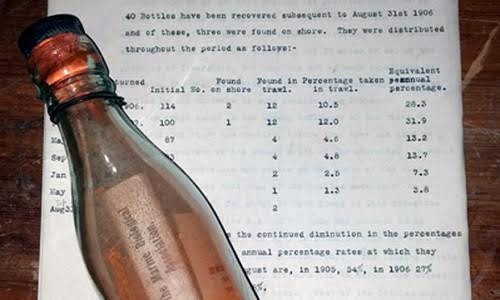  Hơn 1.000 chai đựng tin nhắn đã được George Parker Bidder ném xuống Bắc Hải. Ảnh: Hiệp hội sinh vật biển/PA.