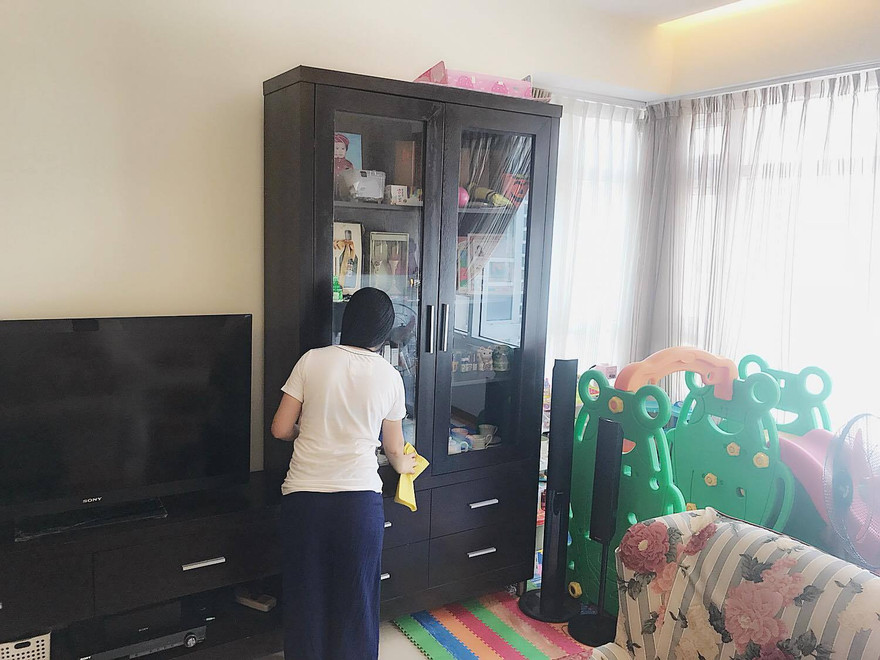 Khi đại gia Việt tung chiêu thuê “ôsin” ngoại