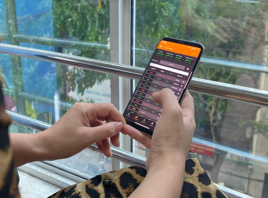 Lãnh đạo UBCKNN khẳng định, việc đảm bảo hệ thống giao dịch của HoSE vận hành an toàn, thông suốt là nhiệm vụ ưu tiên hàng đầu của cơ quan quản lý.