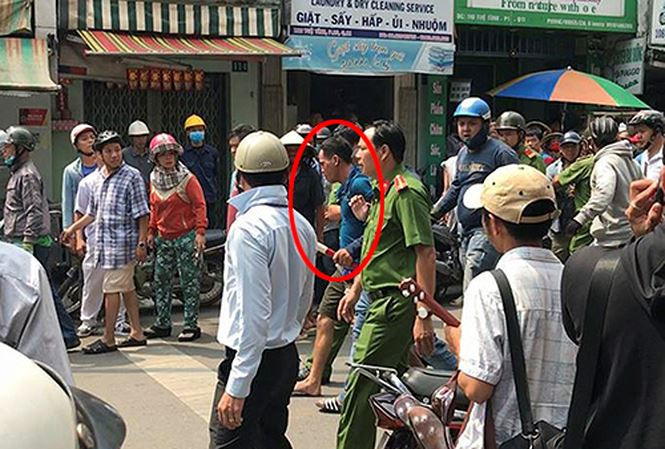 Bắt giữ hai cán bộ công an để điều tra hành vi dùng nhục hình