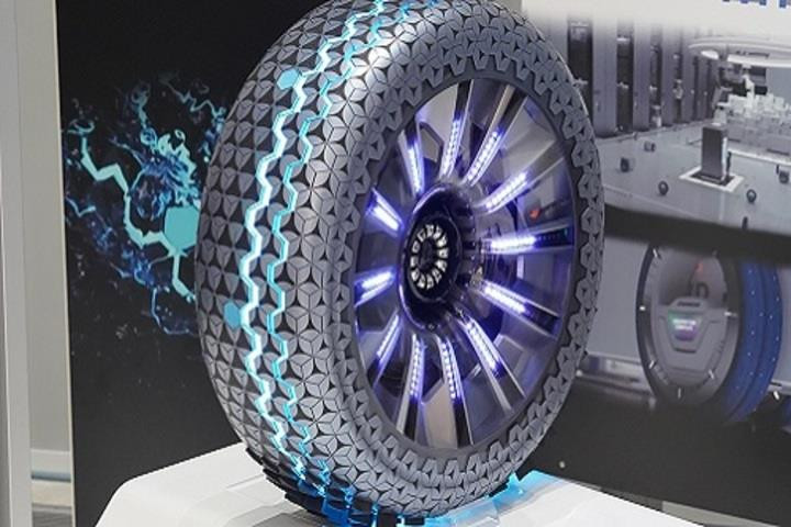 Lốp xe tự co giãn để tăng độ bám đường khi trời mưa