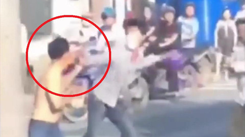 Đuổi đánh vợ trên đường, chồng nhận cái kết đắng