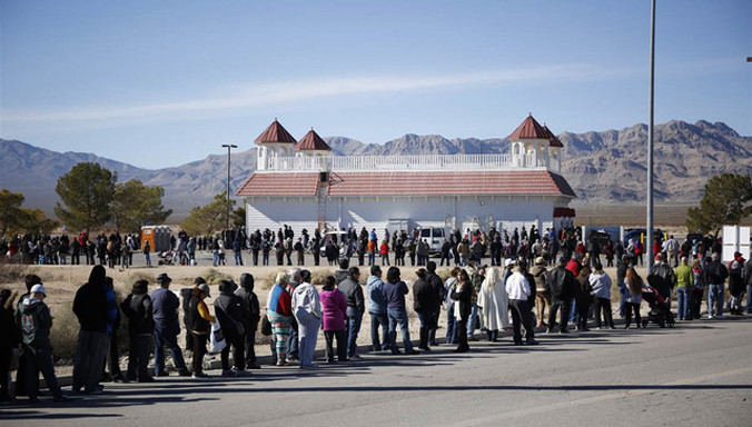 Cơn sốt xổ số tỷ "đô" lan từ Mỹ sang Canada