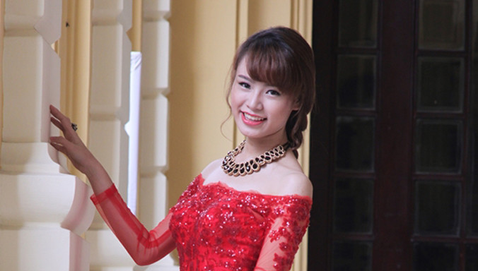 Nữ sinh Ngoại thương xứng danh "con nhà người ta"