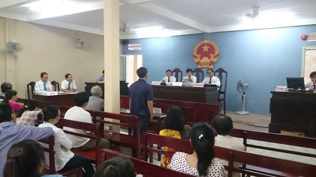 Quang cảnh buổi xét xử