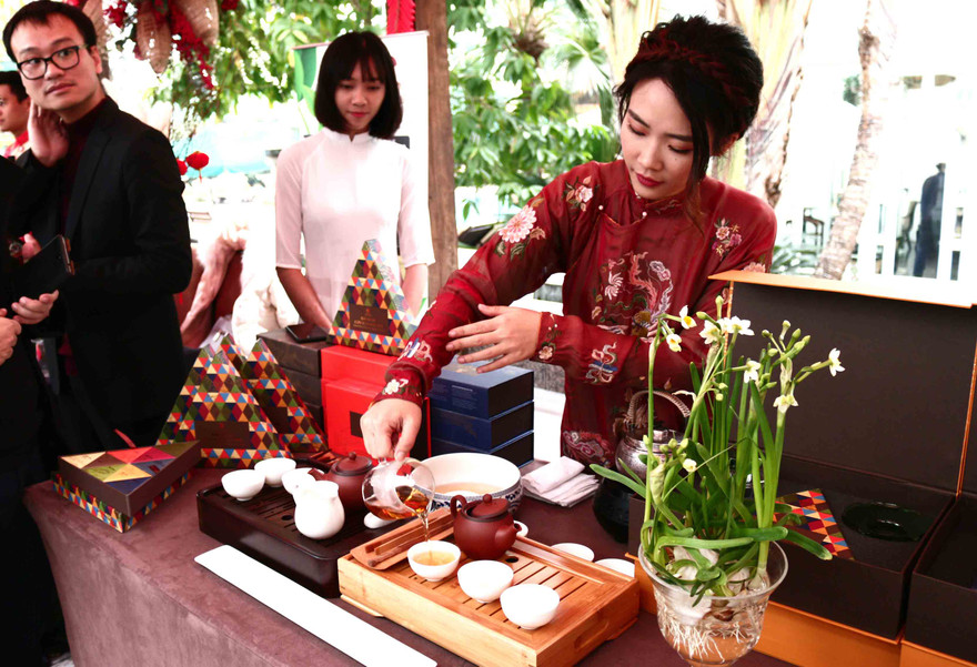 Chợ Tết Hà thành, nối nhịp xưa nay