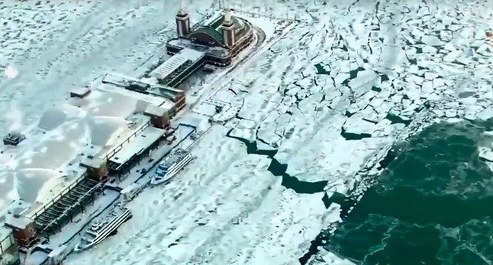 Những hình ảnh tê cóng người về đợt lạnh kỷ lục ở Mỹ